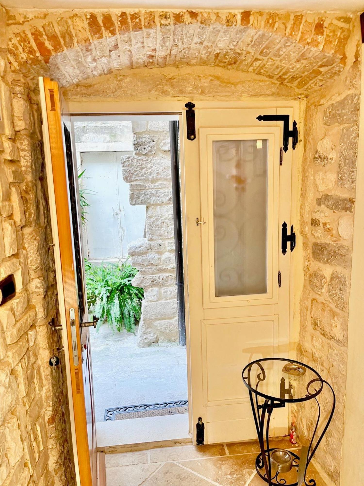 Apartment Venus Of The Palace - New Renovated Spalato Esterno foto