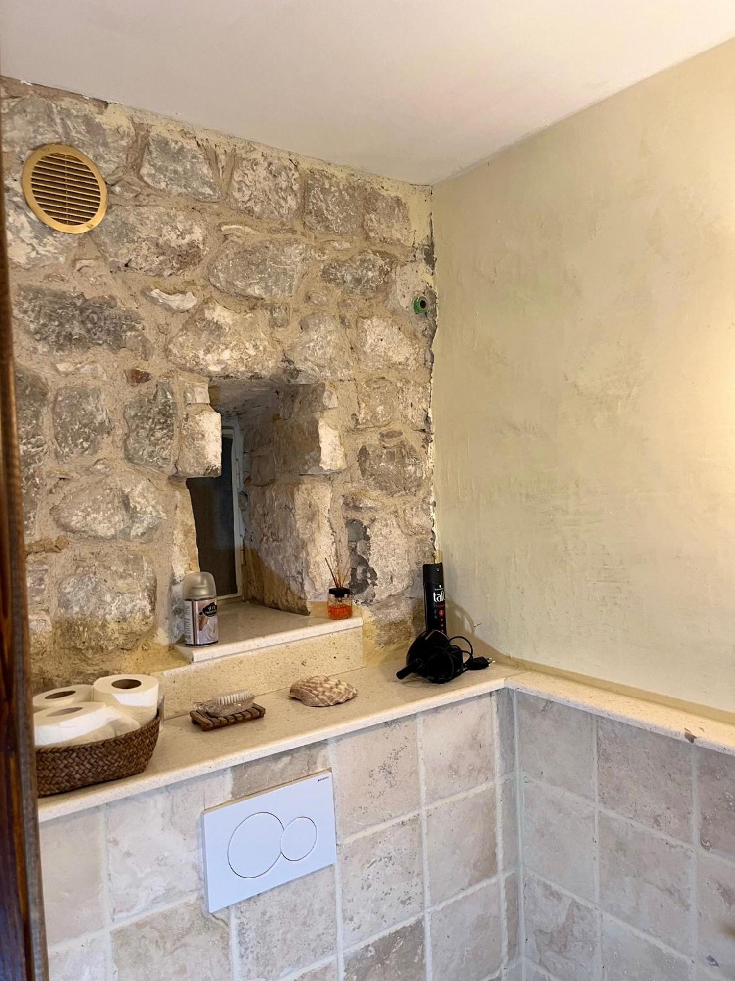 Apartment Venus Of The Palace - New Renovated Spalato Esterno foto