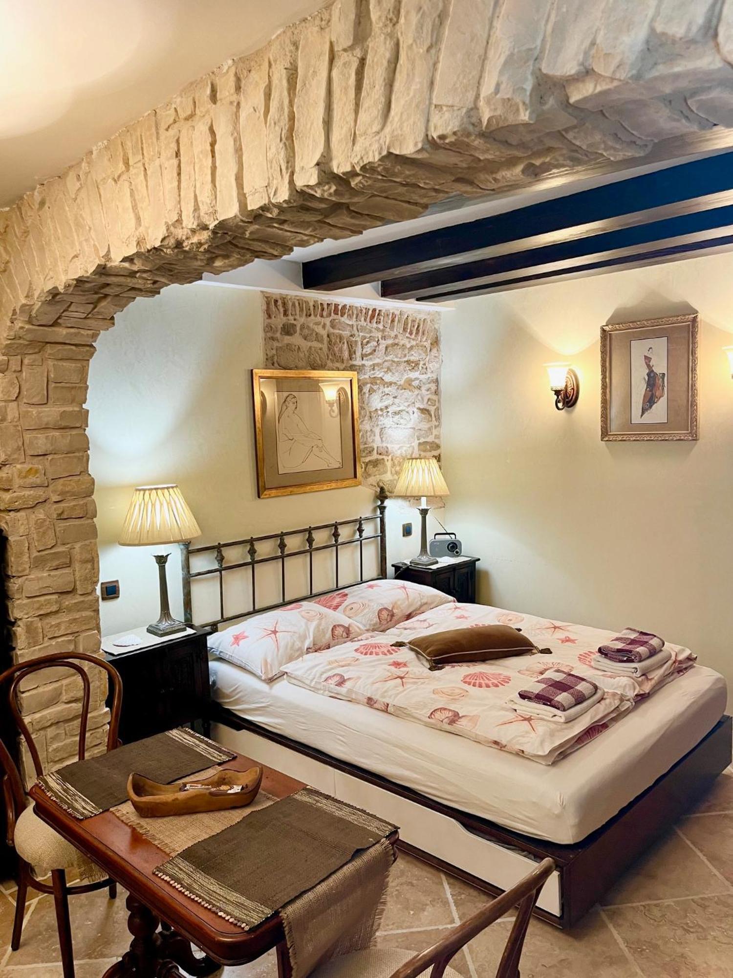 Apartment Venus Of The Palace - New Renovated Spalato Esterno foto